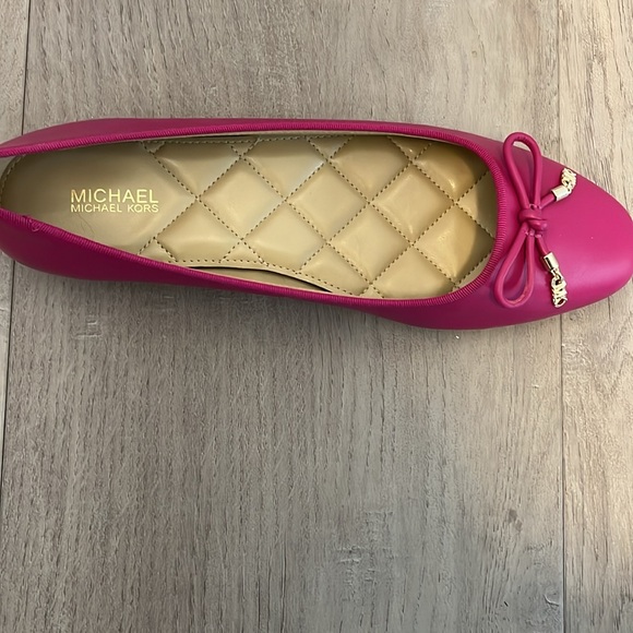 NEW Michael Kors ballet flats 🌟 - Picture 3 of 6